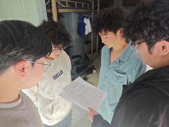 男人和女人在接吻AI 生成的内容可能不正确。